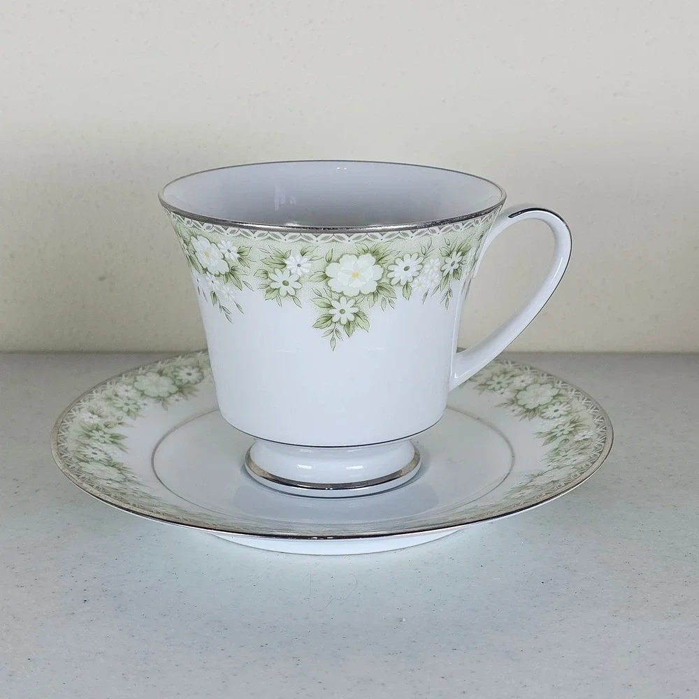Vintage‎ Noritake Japan Princeton 6911 Floral Pattern Saucer and Teacup set of 4